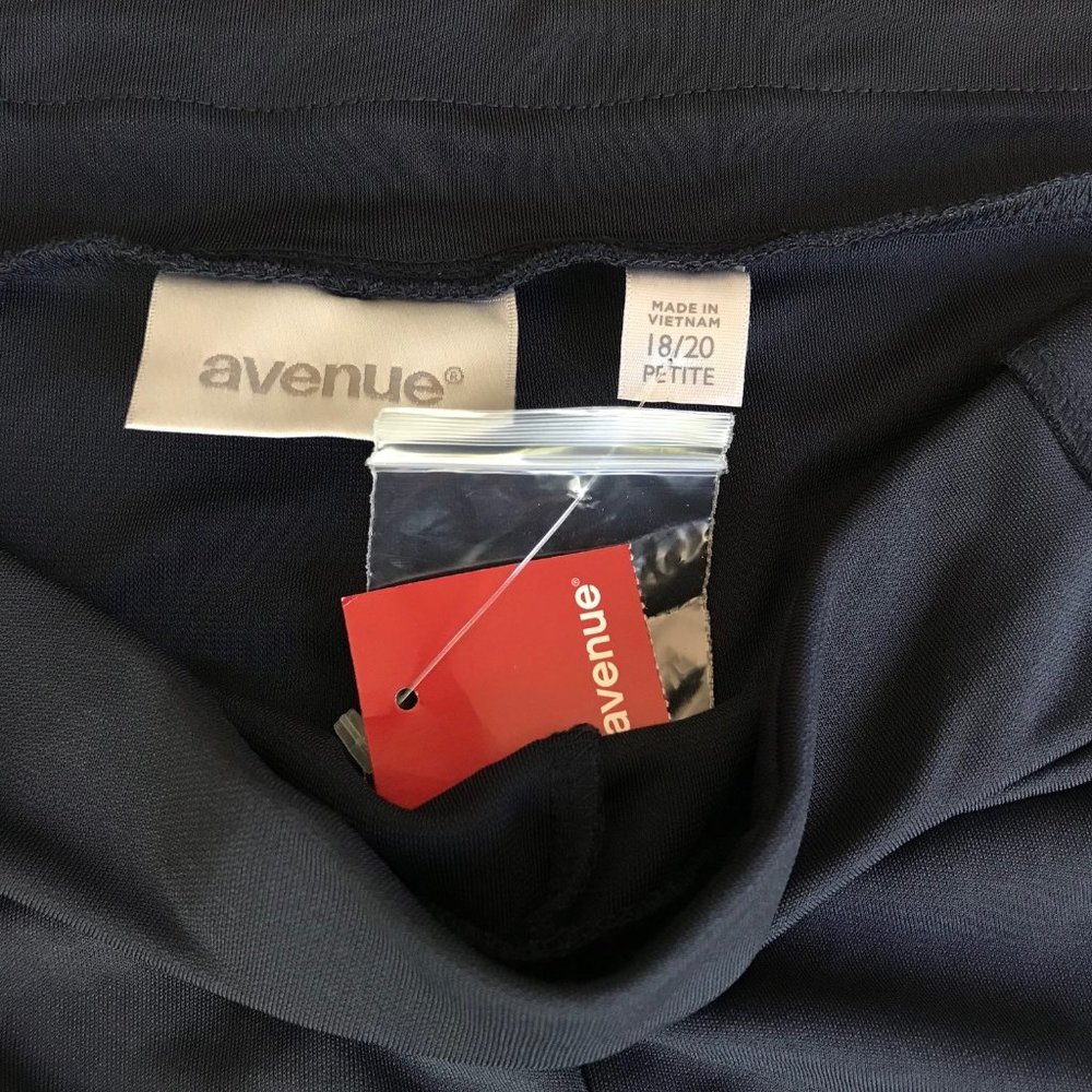 Women Petite AVENUE Pull on Pant Matte Jersey Size18/20 NWT Color Blue NWT - Picture 3 of 4